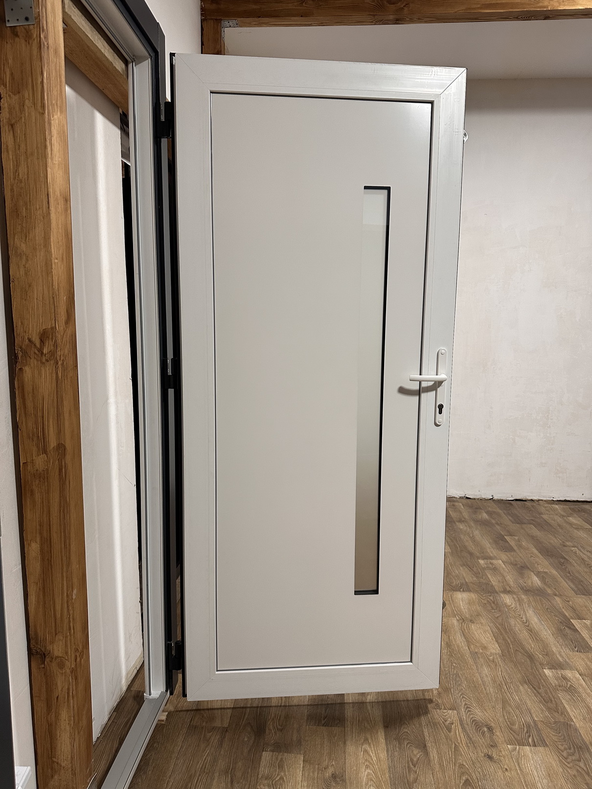 Двері вхідні металопластикові з HPL панелью (АНТРАЦИТ) 950*2050 ПРАВА